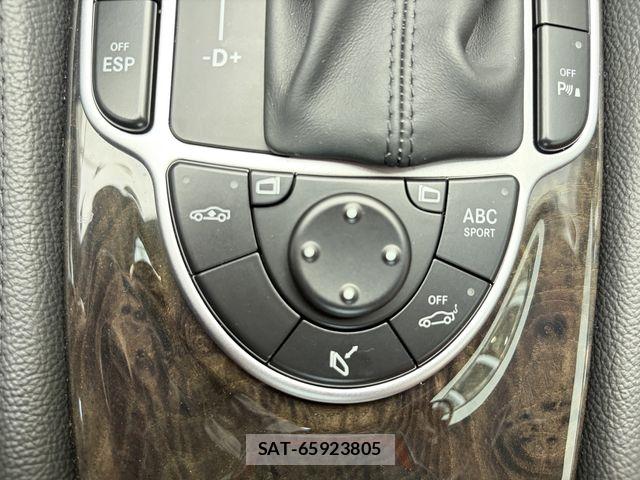Mercedes Benz SL-CLASS 2005-06 7787019-26