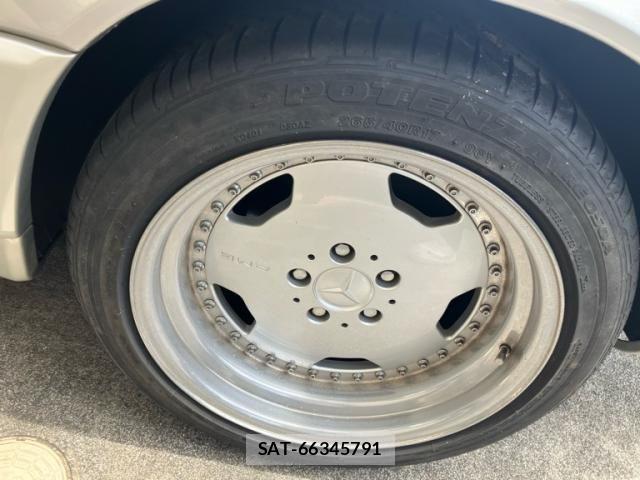 Mercedes Benz SL-CLASS 1996-03 8036757-7