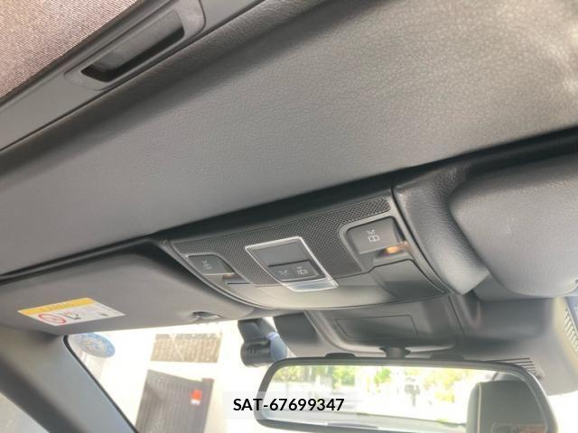 Mercedes Benz SL-CLASS 2017-01 8685945-10