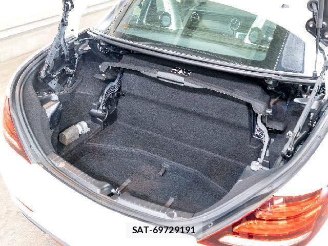 Mercedes Benz C-CLASS 2018-03 3379378-11