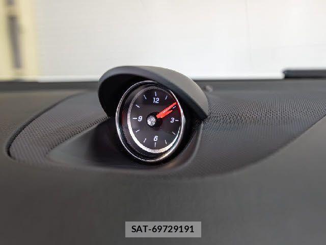 Mercedes Benz C-CLASS 2018-03 3379378-17