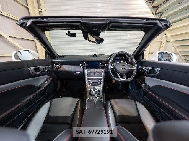 Mercedes Benz C-CLASS 2018-03 3379378-1