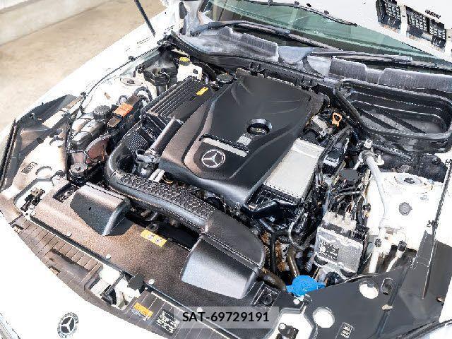 Mercedes Benz C-CLASS 2018-03 3379378-8