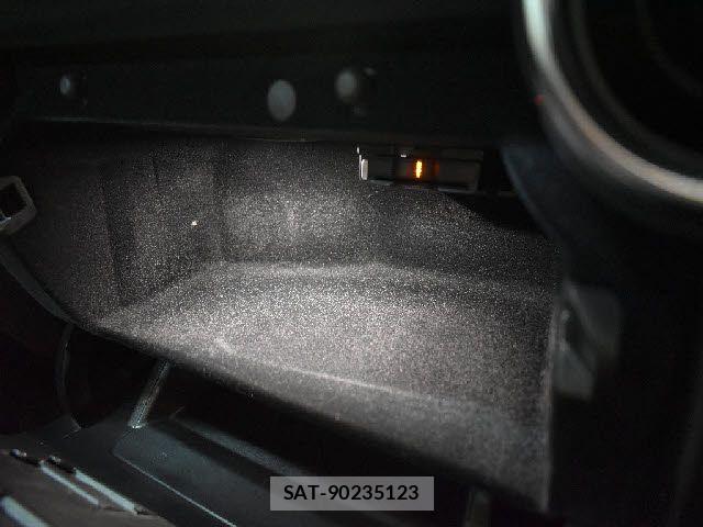 Mercedes Benz C-CLASS 2016-06 7725628-13