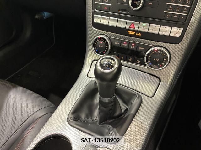 Mercedes Benz C-CLASS 2018-04 8354937-6