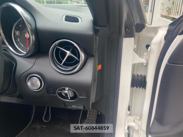 Mercedes Benz C-CLASS 2017-09 8849790-10