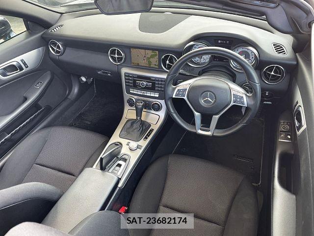Mercedes Benz SLK 2012-02 6815922-1