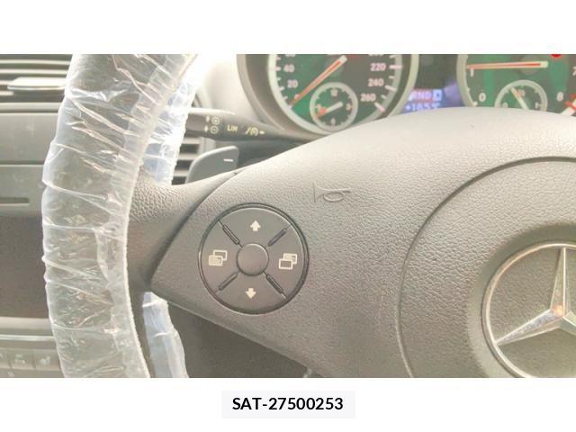 Mercedes Benz SLK 2008-10 7272318-14