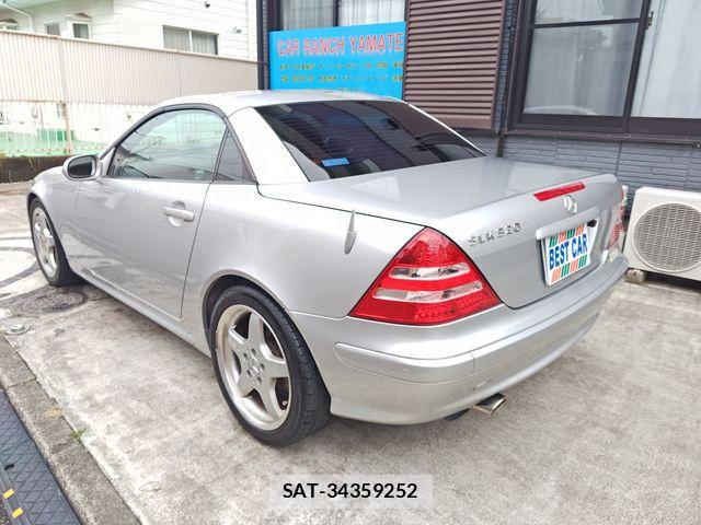 Mercedes Benz SLK 2001-09 7392855-26