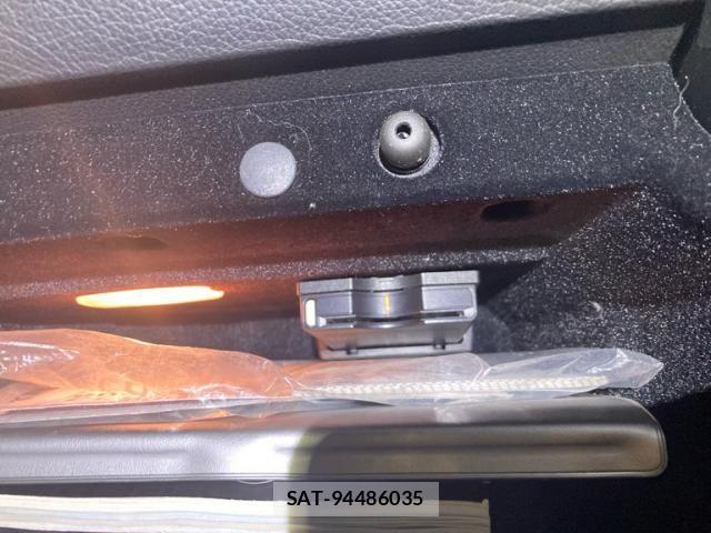 Mercedes Benz SLK 2013-06 7562430-17