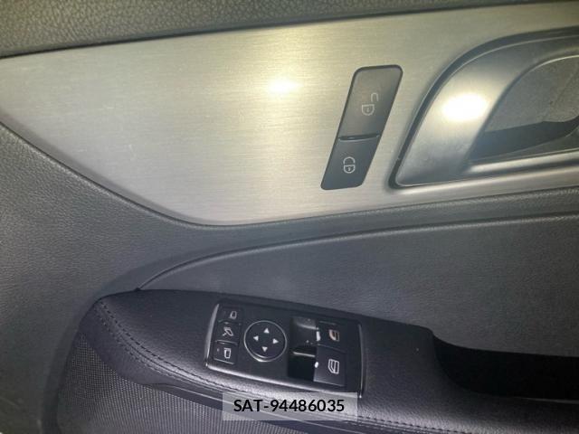 Mercedes Benz SLK 2013-06 7562430-26