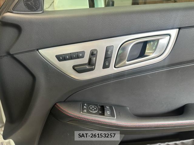 Mercedes Benz SLK 2015-09 7725636-12