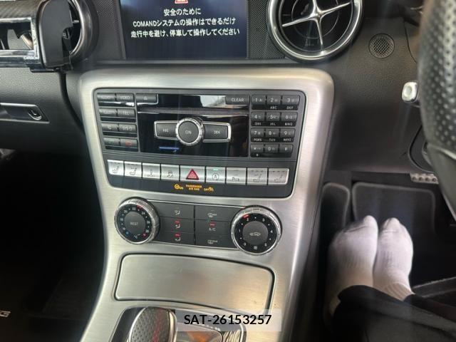Mercedes Benz SLK 2015-09 7725636-7