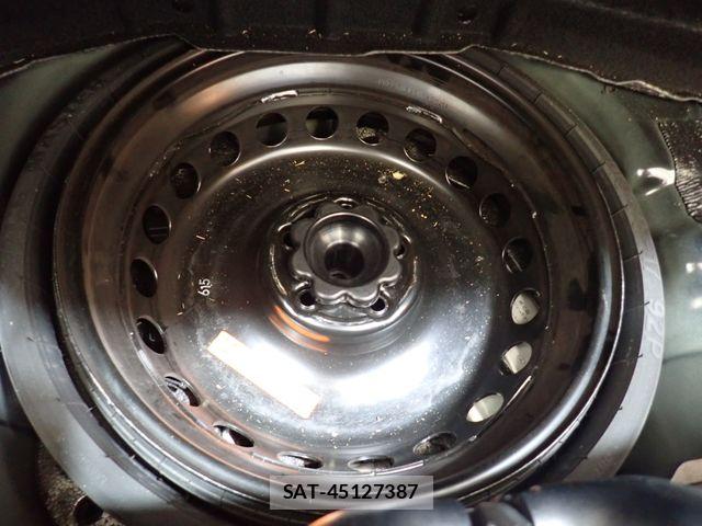 Mercedes Benz SLK 2013-06 7787020-23