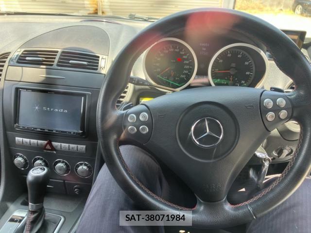 Mercedes Benz SLK 2007-03 8131220-12