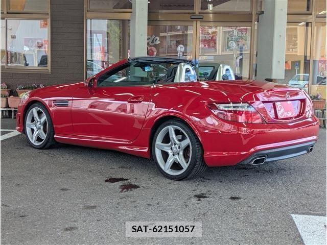 Mercedes Benz SLK 2011-08 8230795-3