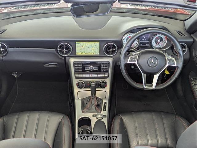 Mercedes Benz SLK 2011-08 8230795-5