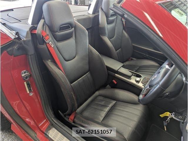 Mercedes Benz SLK 2011-08 8230795-7