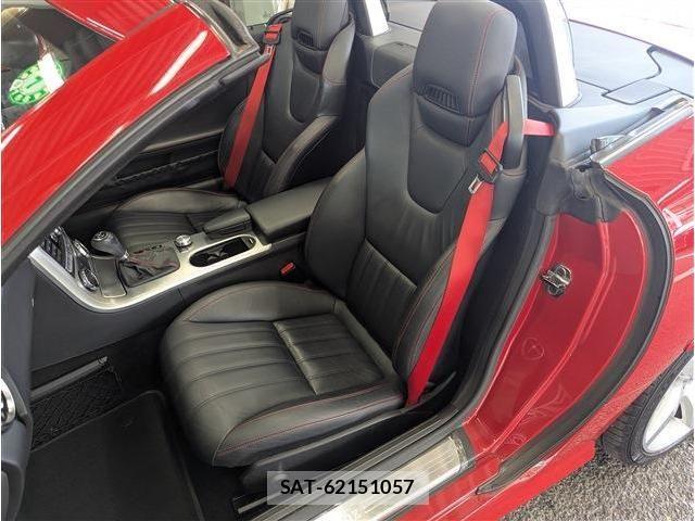 Mercedes Benz SLK 2011-08 8230795-8