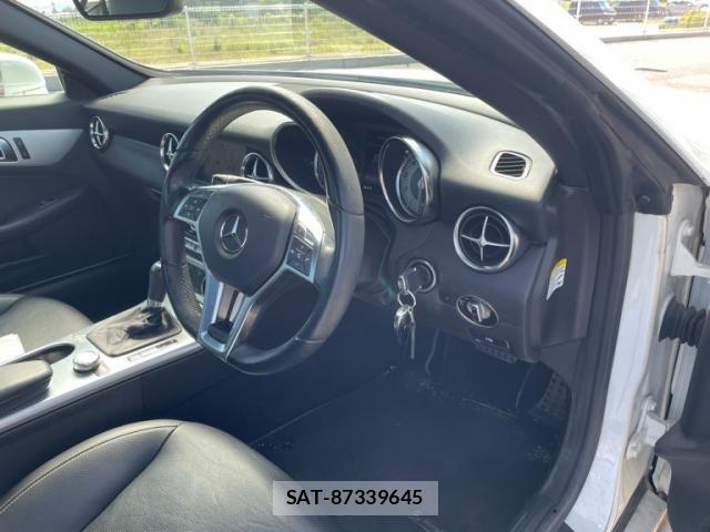 Mercedes Benz SLK 2014-04 8336771-10