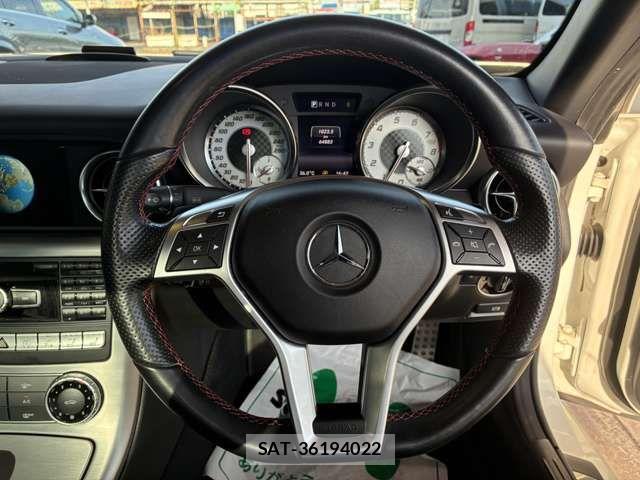 Mercedes Benz SLK 2015-10 8354939-9