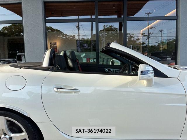Mercedes Benz SLK 2015-10 8354939-2