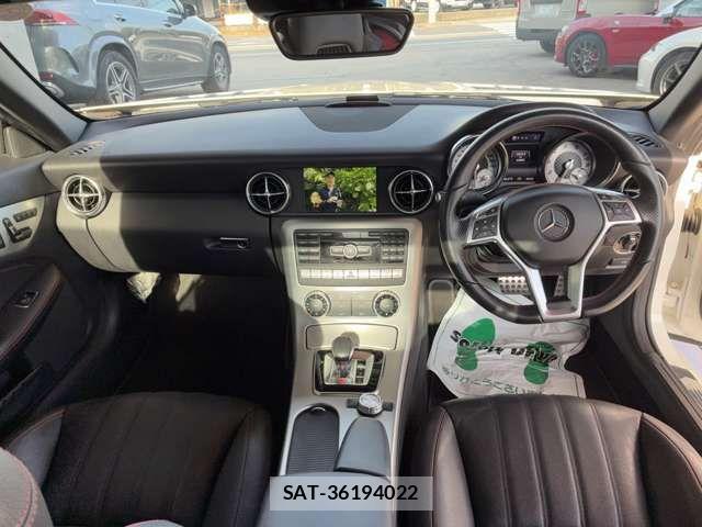 Mercedes Benz SLK 2015-10 8354939-8