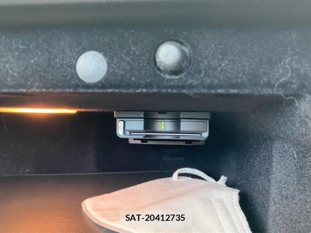 Mercedes Benz SLK 2014-05 8354938-21
