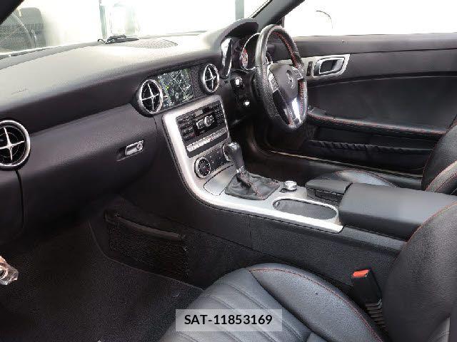 Mercedes Benz SLK 2015-06 8627699-1