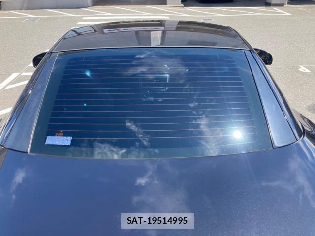 Mercedes Benz SLK 2012-03 8743954-5