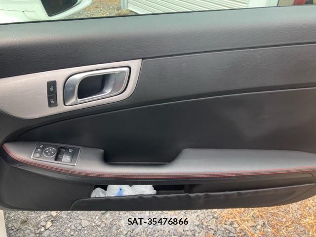 Mercedes Benz SLK 2015-05 8743953-13