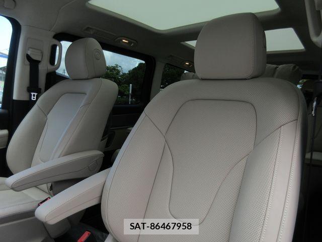 Mercedes Benz V-CLASS 2025-04 1257922-9