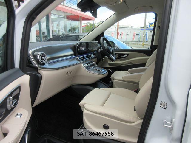 Mercedes Benz V-CLASS 2025-04 1257922-17