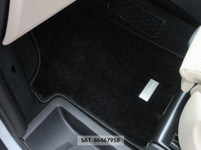 Mercedes Benz V-CLASS 2025-04 1257922-19