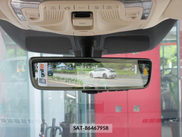 Mercedes Benz V-CLASS 2025-04 1257922-23