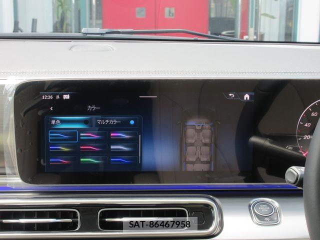 Mercedes Benz V-CLASS 2025-04 1257922-26
