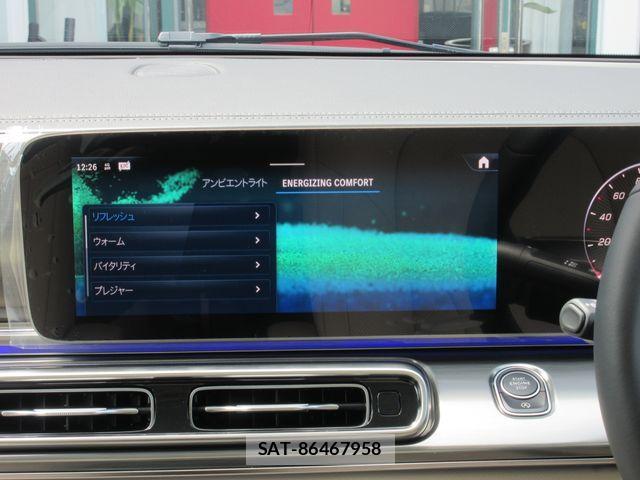 Mercedes Benz V-CLASS 2025-04 1257922-27