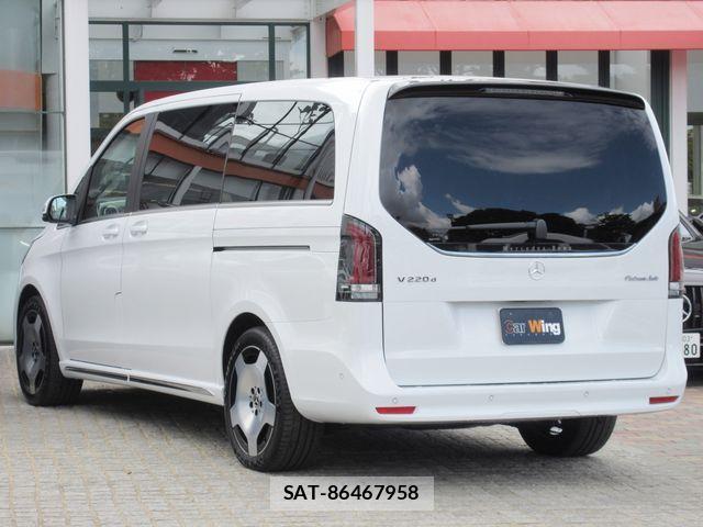 Mercedes Benz V-CLASS 2025-04 1257922-6