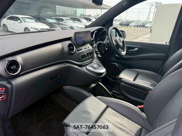 Mercedes Benz V-CLASS 2023-07 1331891-11