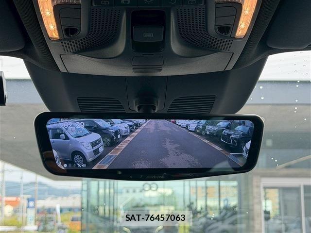 Mercedes Benz V-CLASS 2023-07 1331891-15
