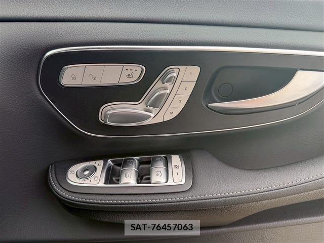 Mercedes Benz V-CLASS 2023-07 1331891-27