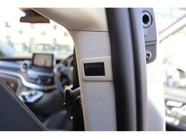 Mercedes Benz V-CLASS 2015-01 1464169-16