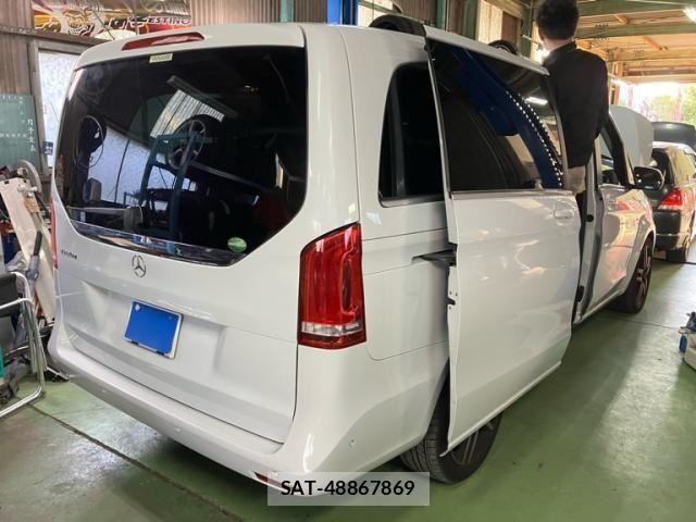 Mercedes Benz V-CLASS 2015-11 2030686-4