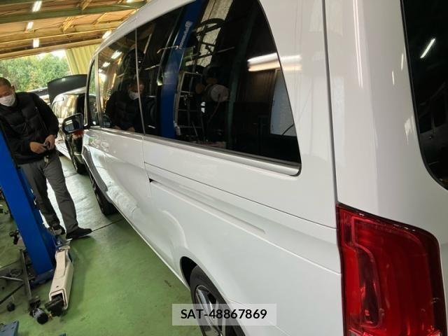 Mercedes Benz V-CLASS 2015-11 2030686-6