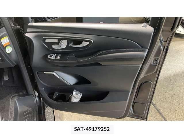 Mercedes Benz V-CLASS 2017-08 4140060-13
