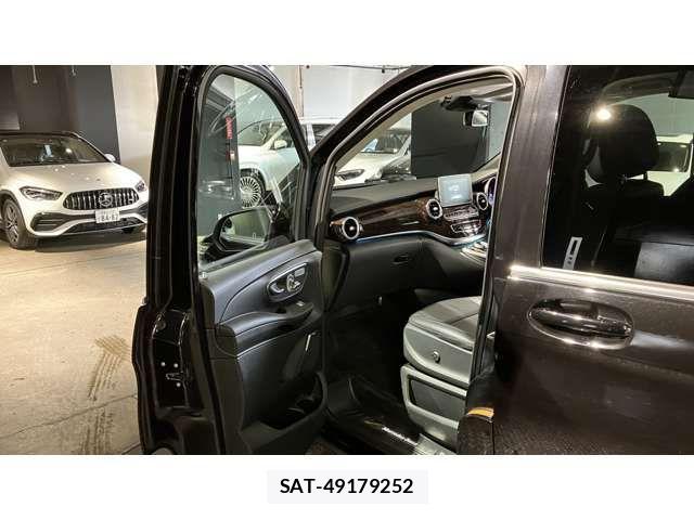 Mercedes Benz V-CLASS 2017-08 4140060-15