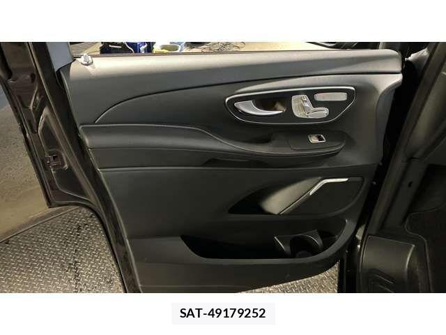 Mercedes Benz V-CLASS 2017-08 4140060-16