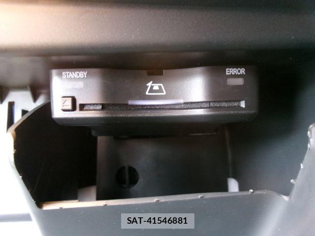 Mercedes Benz V-CLASS 2025-05 6012971-17