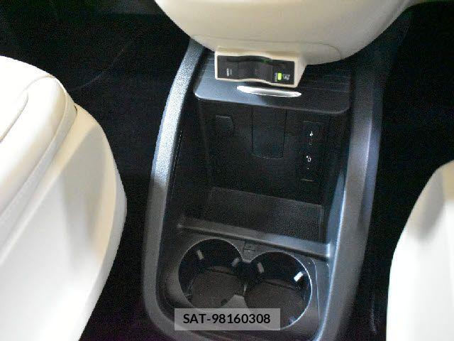 Mercedes Benz V-CLASS 2021-04 6613237-13