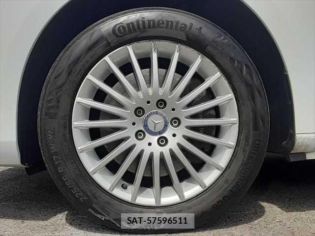 Mercedes Benz V-CLASS 2017-08 6672482-12